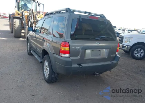 2004 Ford Escape Xlt from USA, damaged, VIN 1FMYU93104KB26669